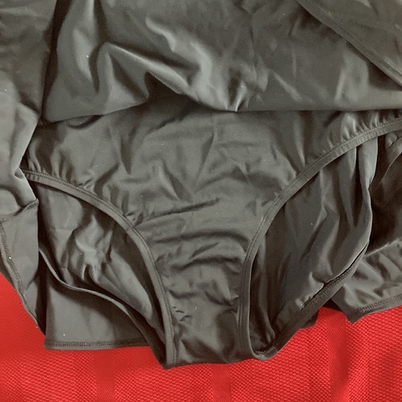 New without a tag d&CO Beach one piece swimsuit - Picture 3 of 7